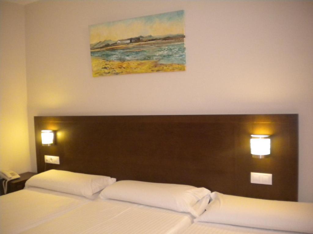 Hostal Al-Andalus Hotel Conil De La Frontera Room photo